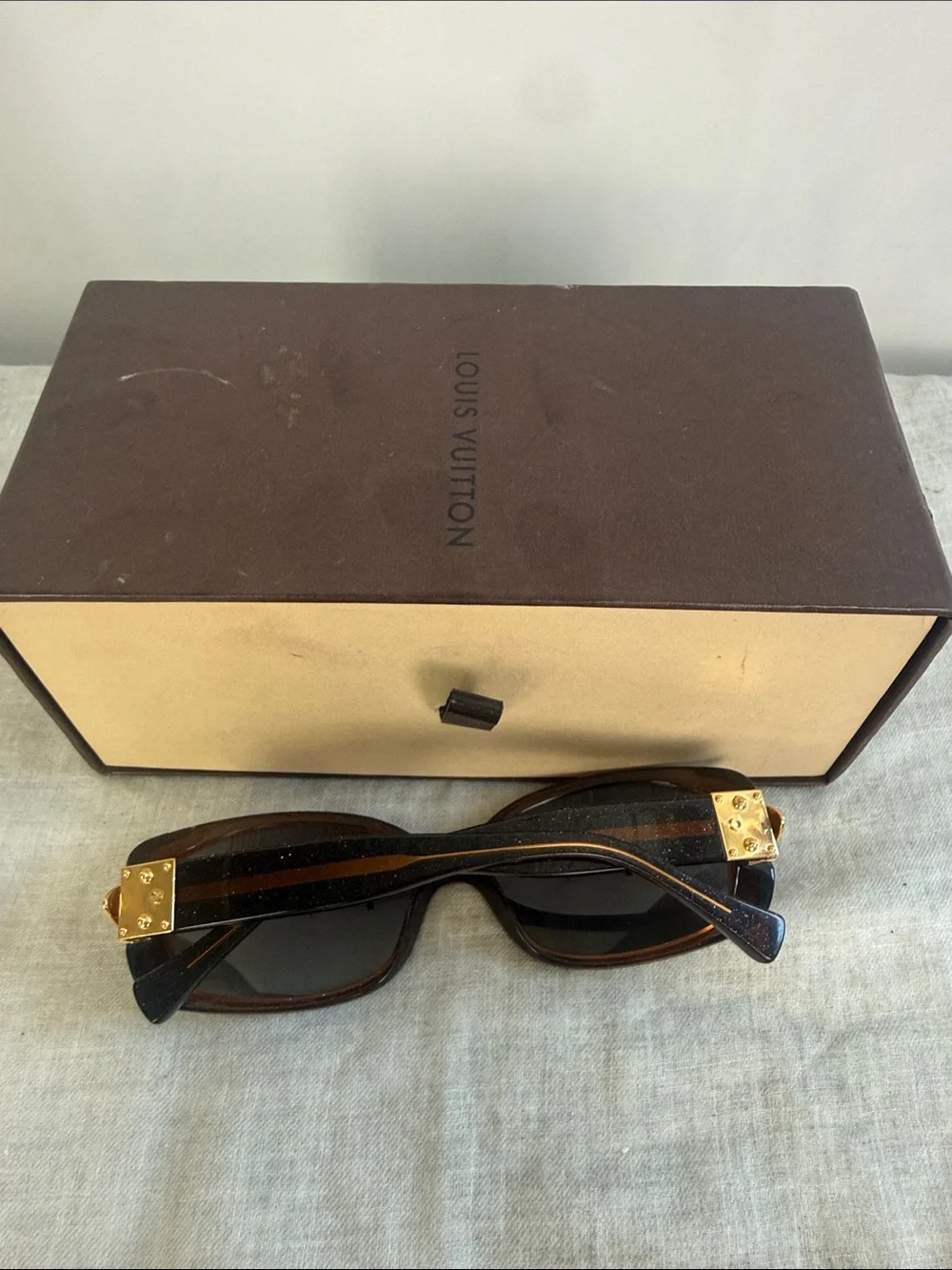LOUIS VUITTON GOLD GLITTER BROWN IN BOX SUNGLASSES